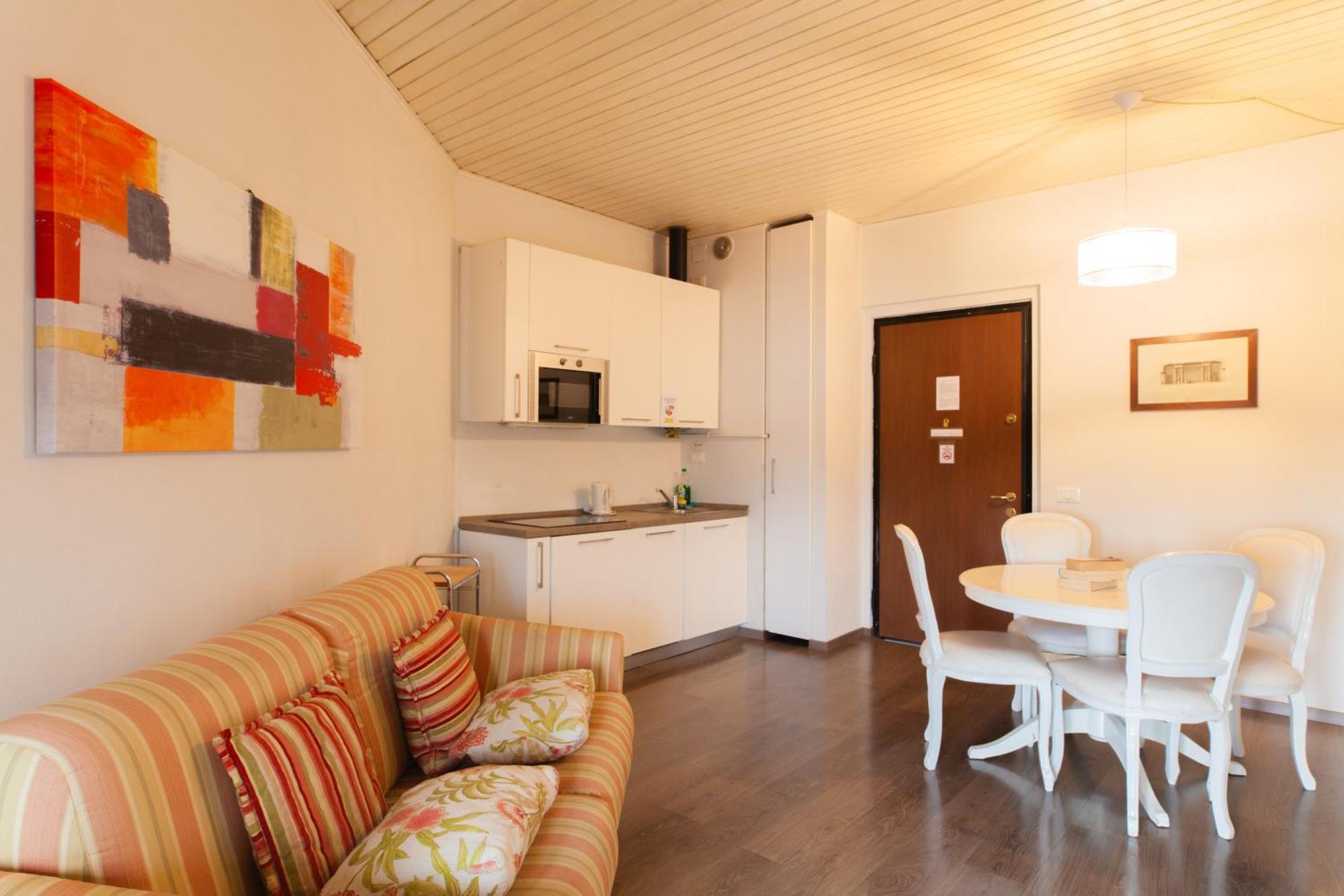 Milanese Flat - Via Vigevano * Milan