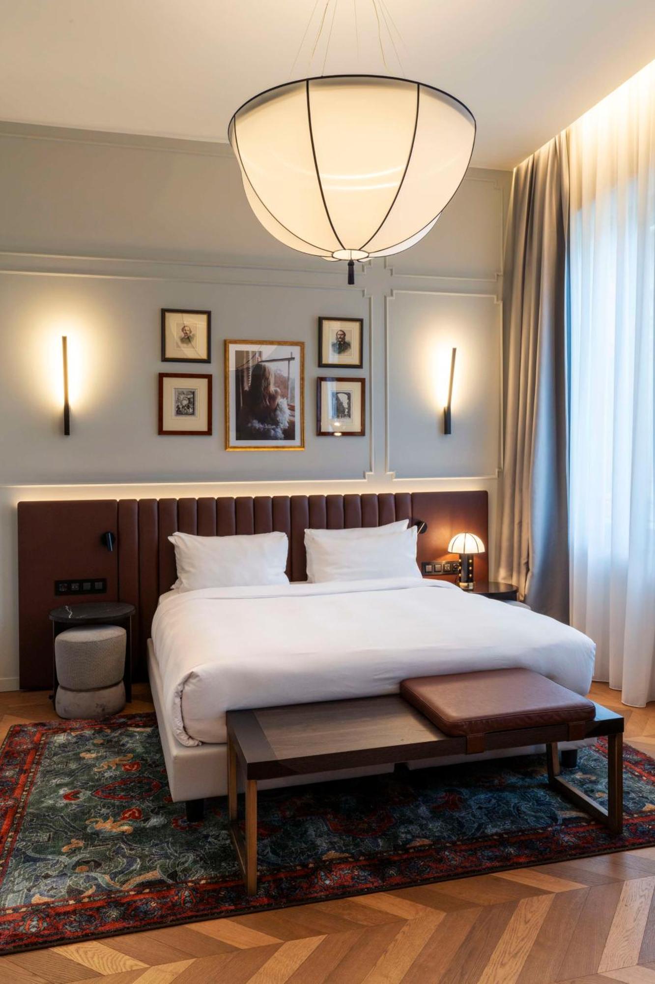 Radisson Collection Hotel, Palazzo Touring Club