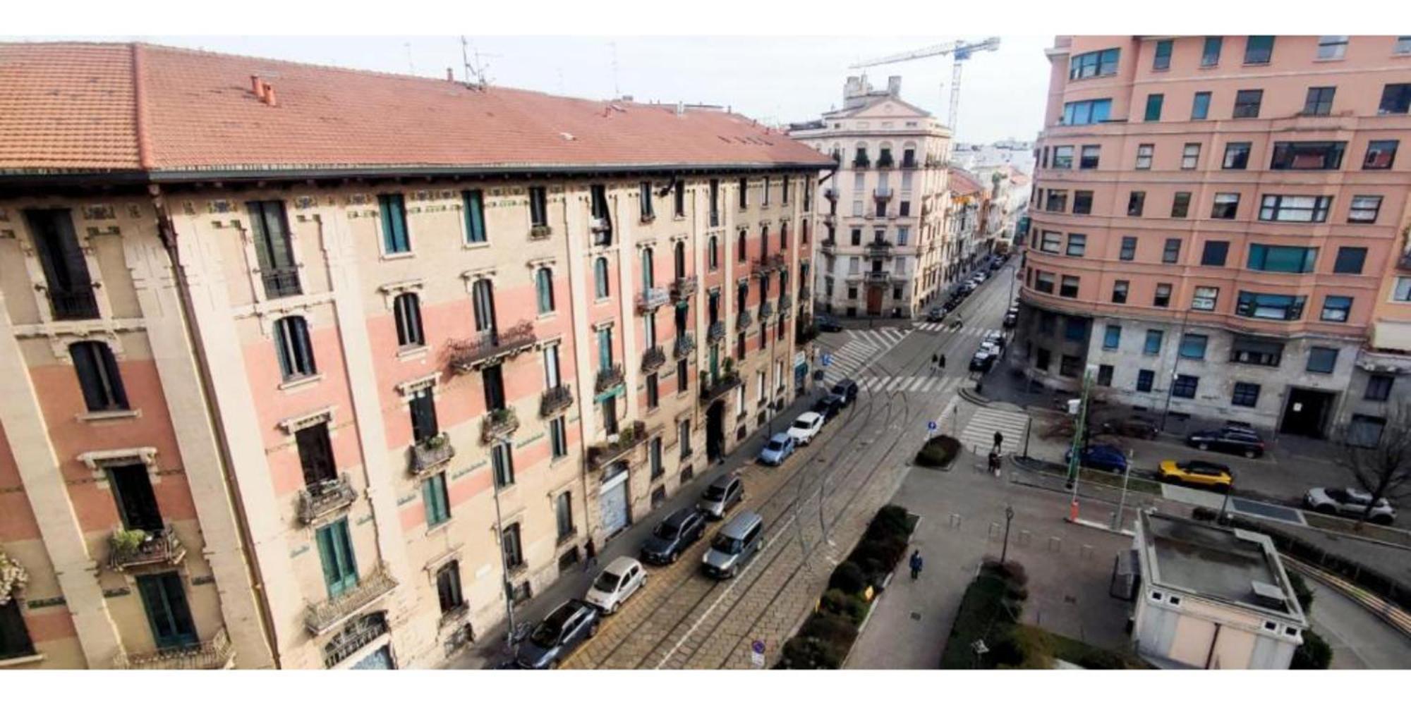2 Bedroom Gem Near Milano Centrale Fast Wi Fi Kademy House Apartment Milan