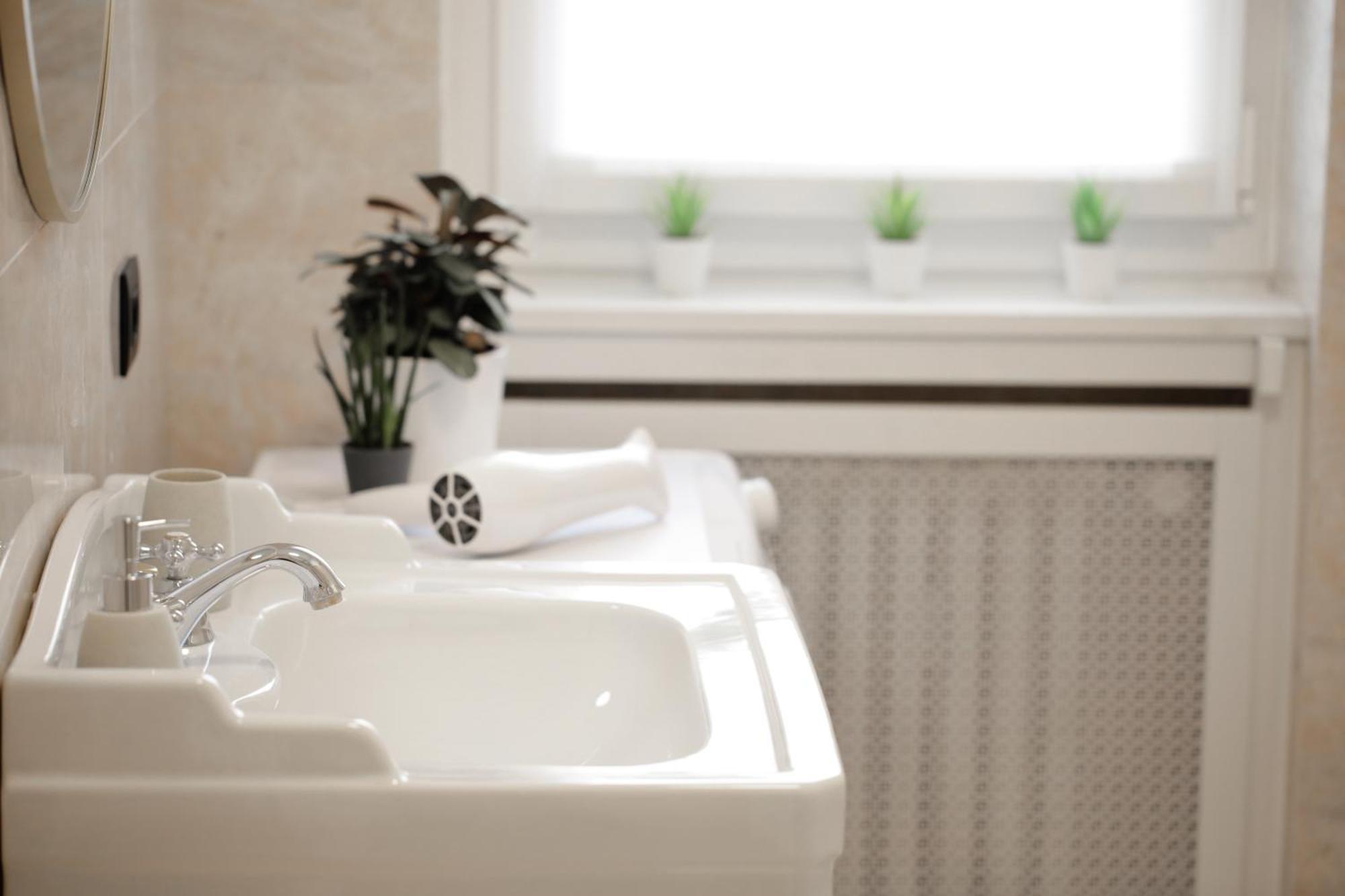 New Modern Flat 10 Minutes Walk From Station * Milan
