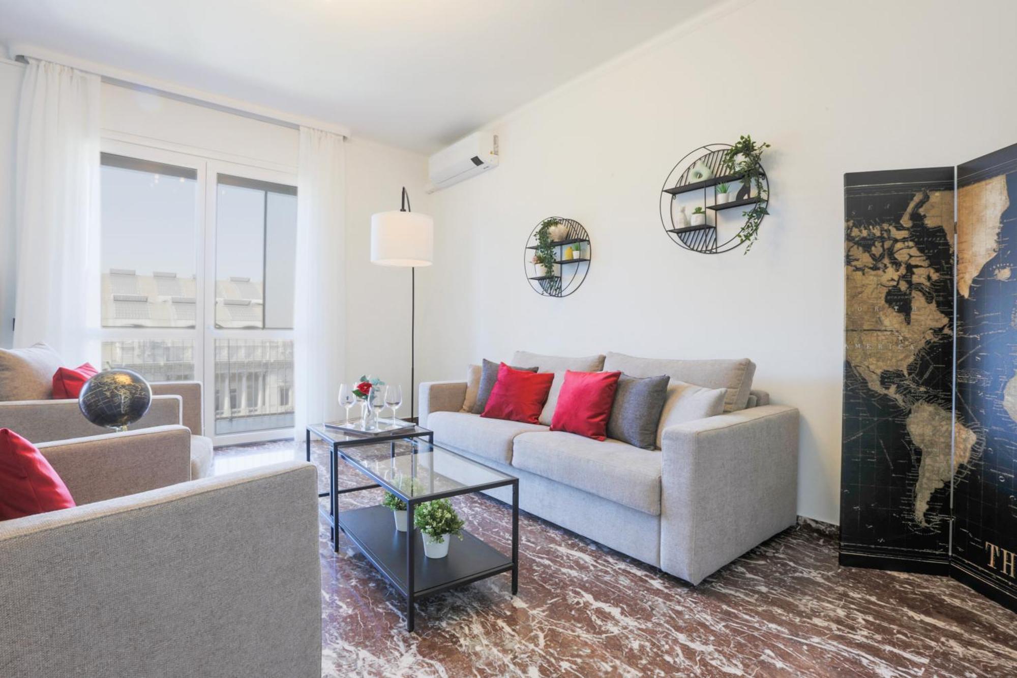 Urban Elegance Station W/private Garage Apartment