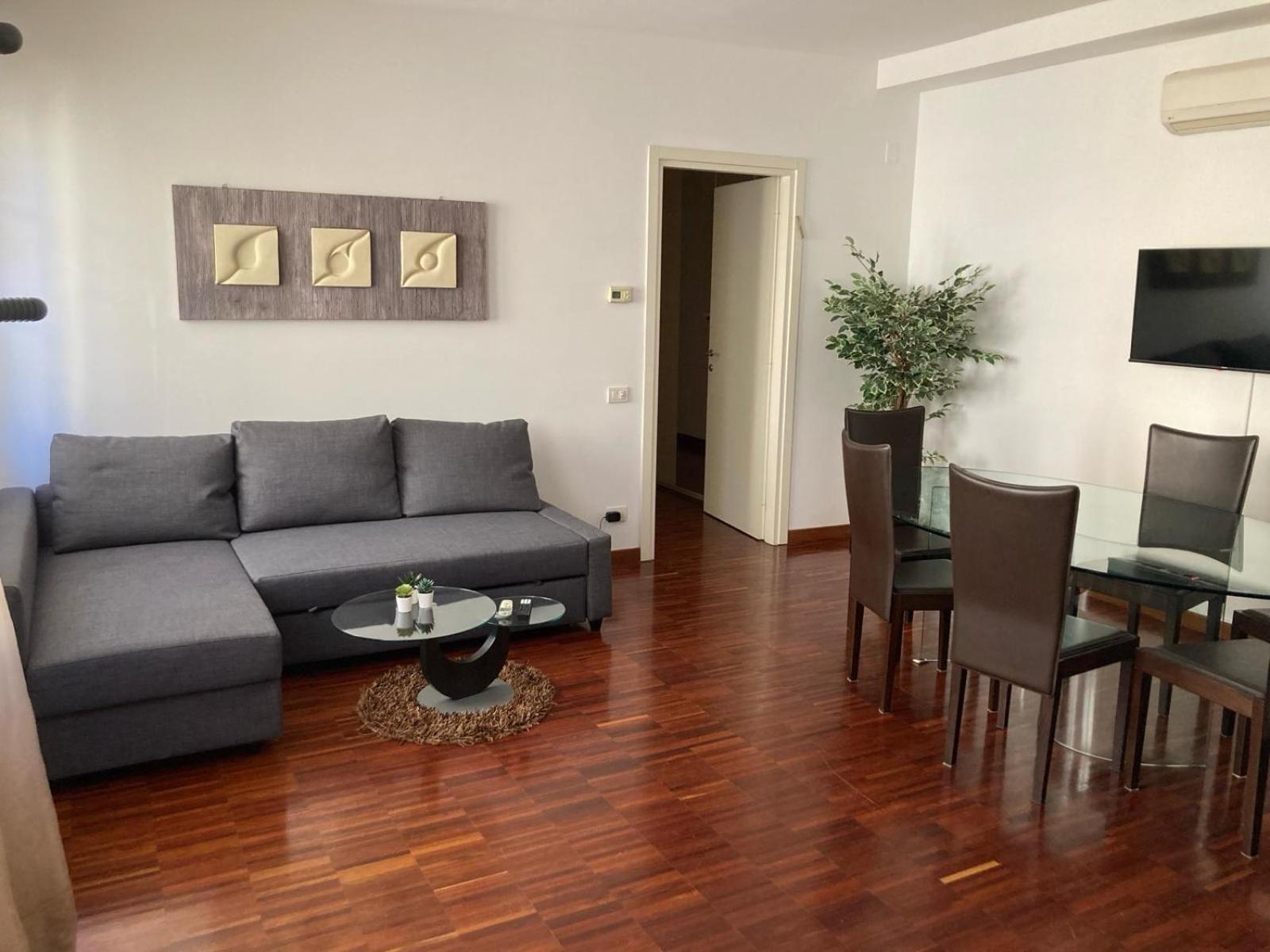 Apartment Accomodo Mit51 Trivano Cenisio Milan