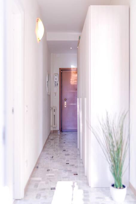 Navigli - Downtown - Duomo Spacious Two Bedroom - Close To Metro - Ac - Wi-fi * Milão