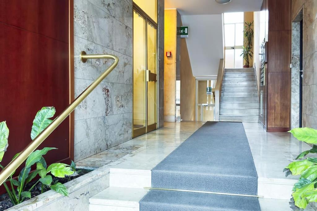 10 Min To Rho Fiera-sansiro - Wifi - Ac - Netflix Apartamento