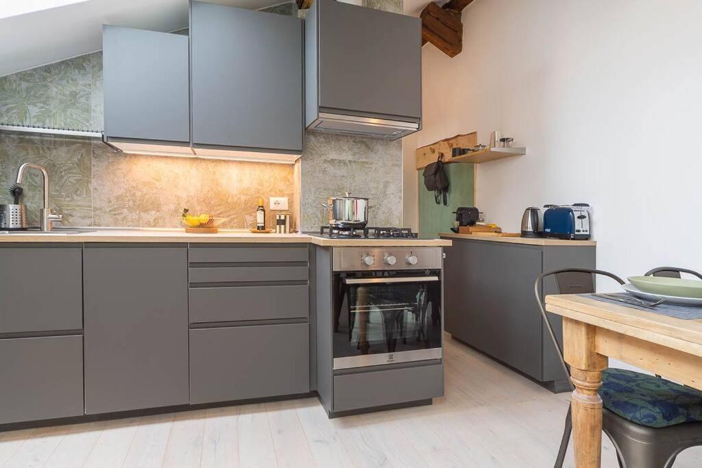 Central Station Comfort - Duomo 15 Min Apartment *