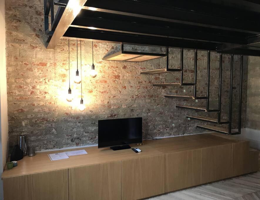 Dezza Loft Apartment *