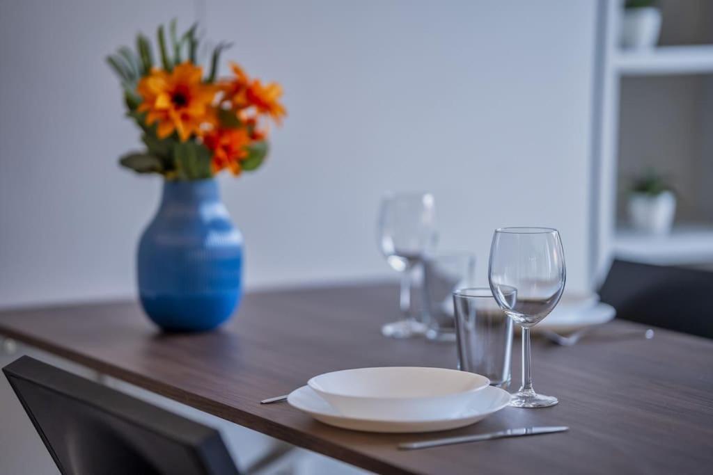 Duomo Space Free Parking - Private Gym- Metro Apartment Milan