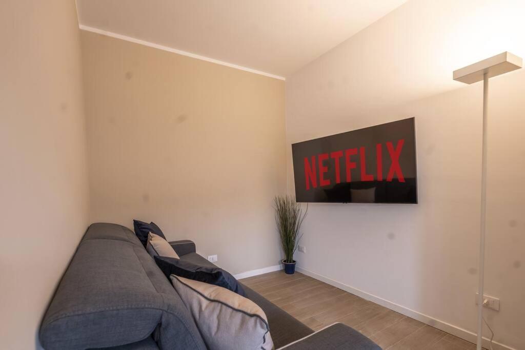 Apartment Duomo Space Free Parking - Private Gym- Metro Milan