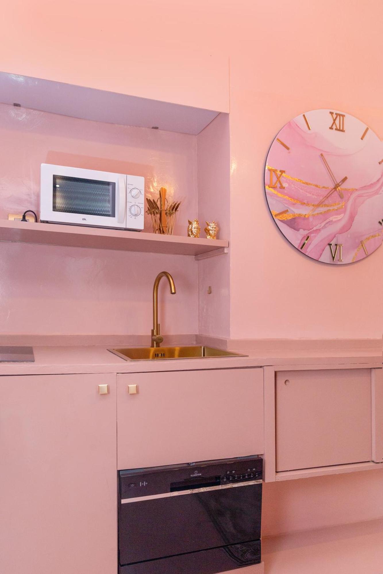 Piazza Del Carmine - Gold Exclusive - In The Underground No Windows Apartment Milan