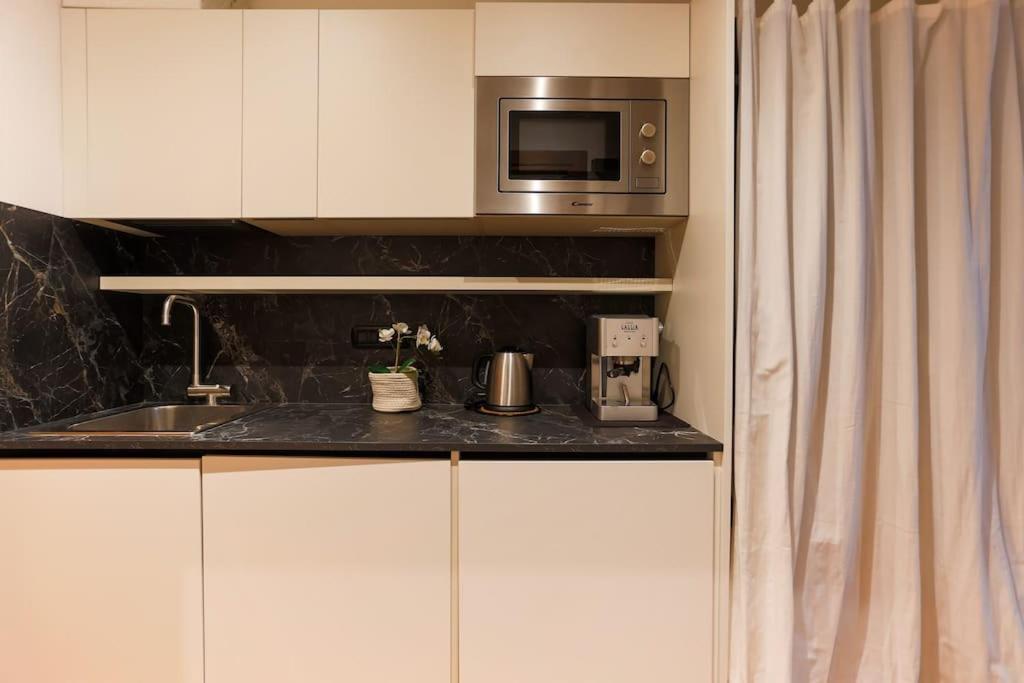 Porta Nuova Moscova: Cozy Near Duomo! Apartamento