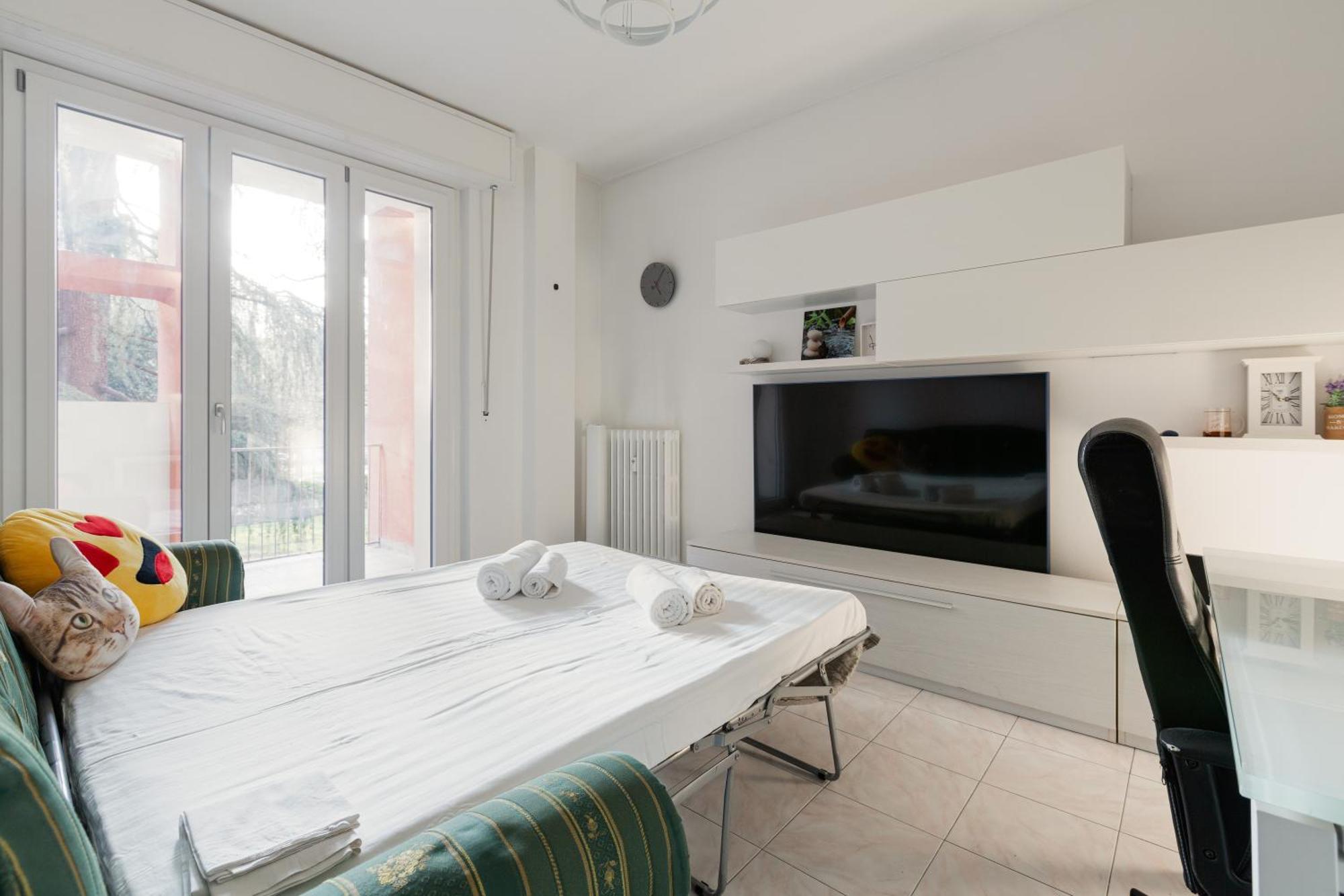 Corvetto M3 - Bright Apt. With Balcony! Apartamento Milão