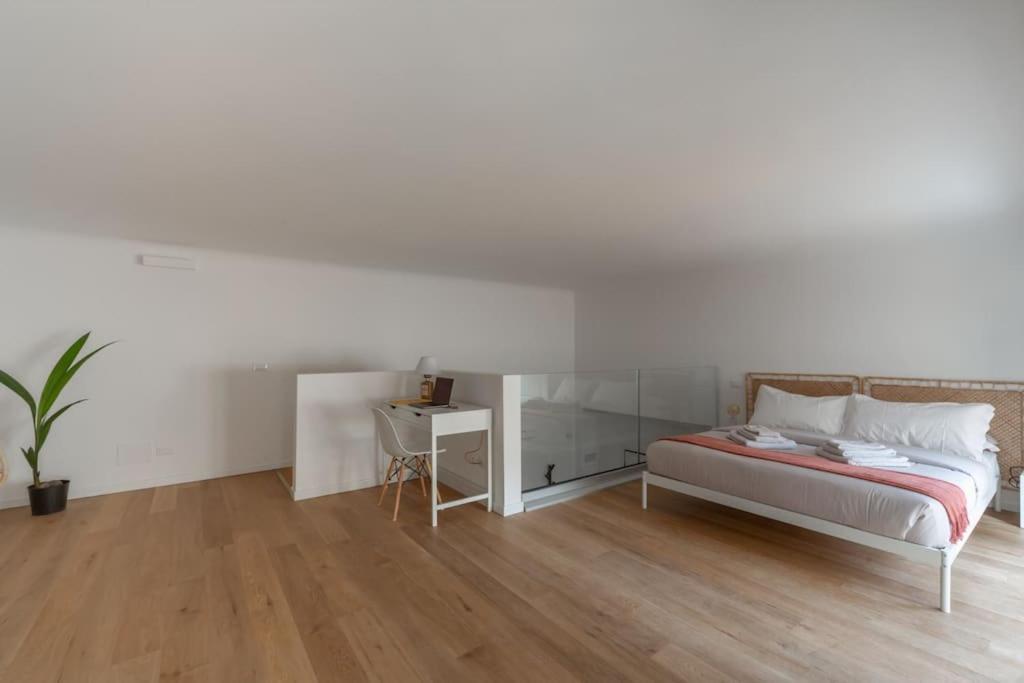 Apartment Loft-hosted By Sweetstay