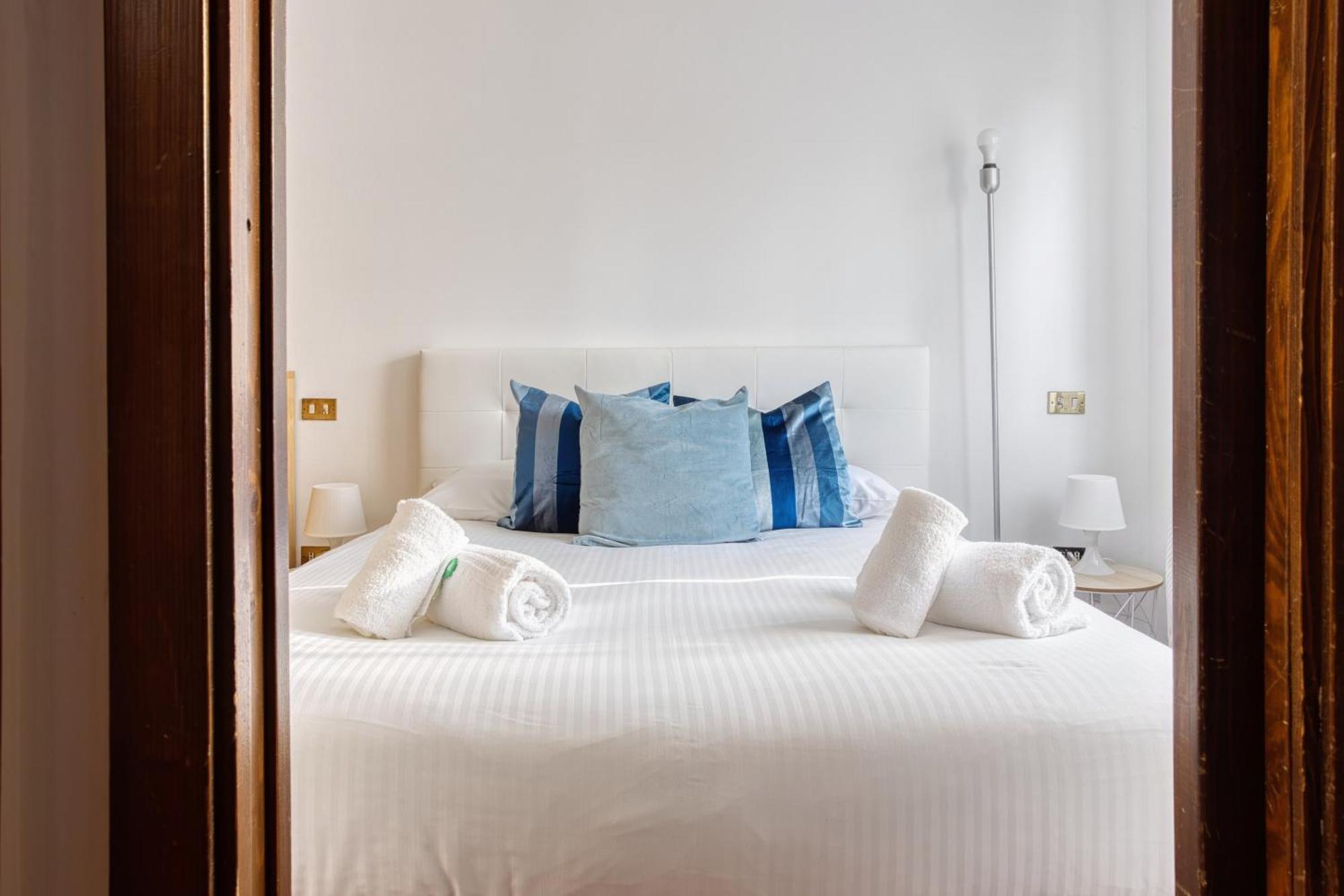 Joivy Spacious Flat, Excellent Centre Access Apartment