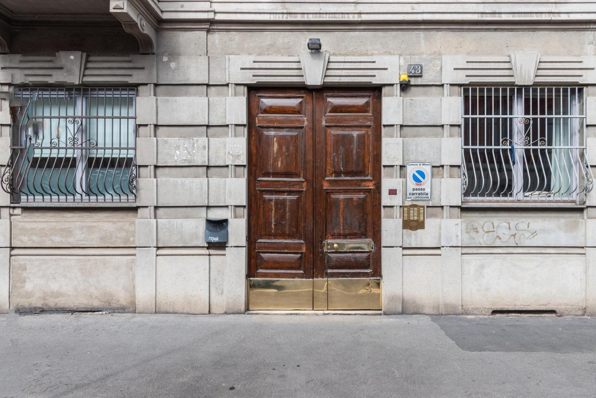 Bilocale In Ottima Posizione: Tra E Lima Milan