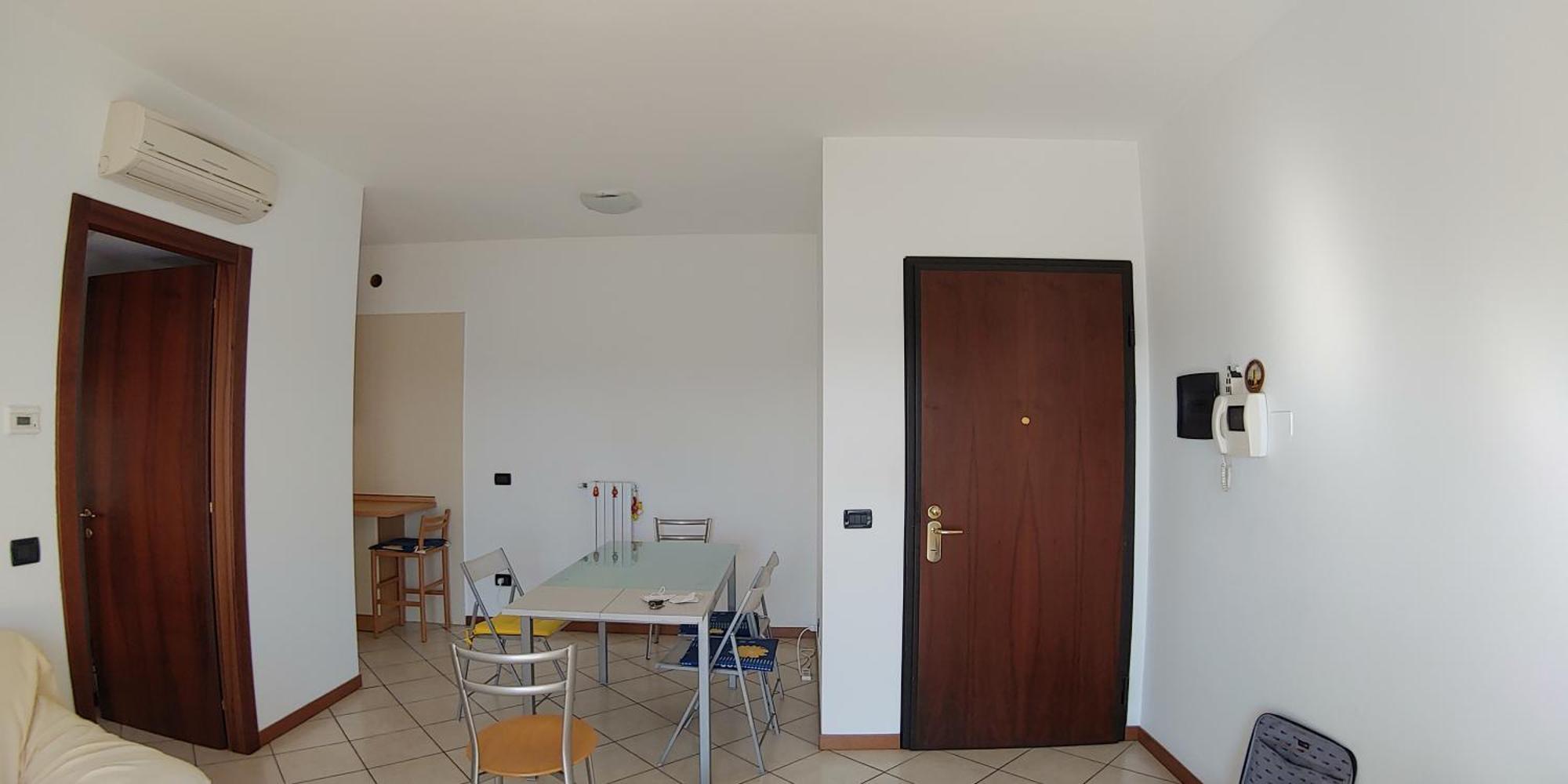Villa4Holydays - M1 Subway