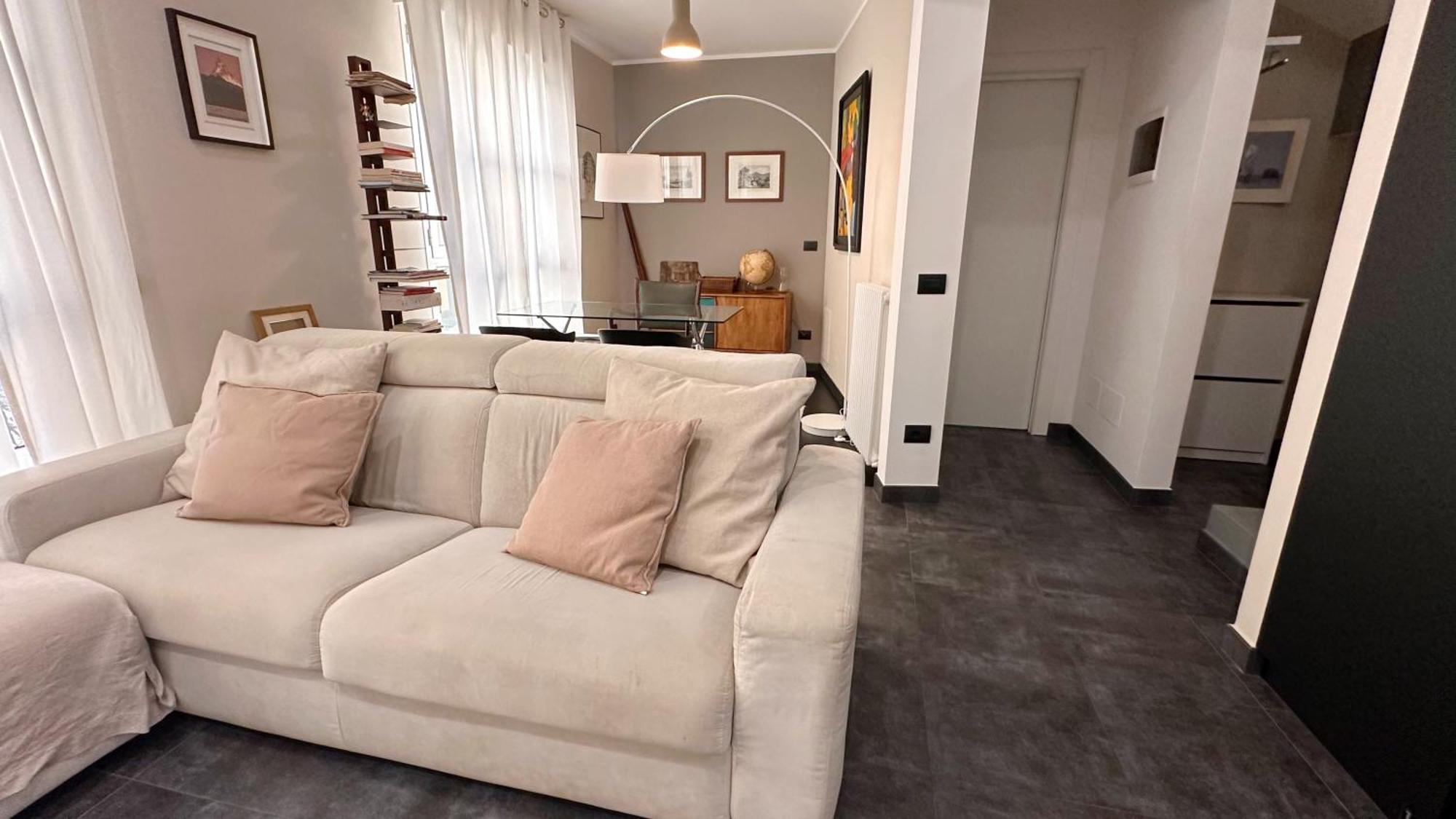 Ihost - Dupre 16 * Milano