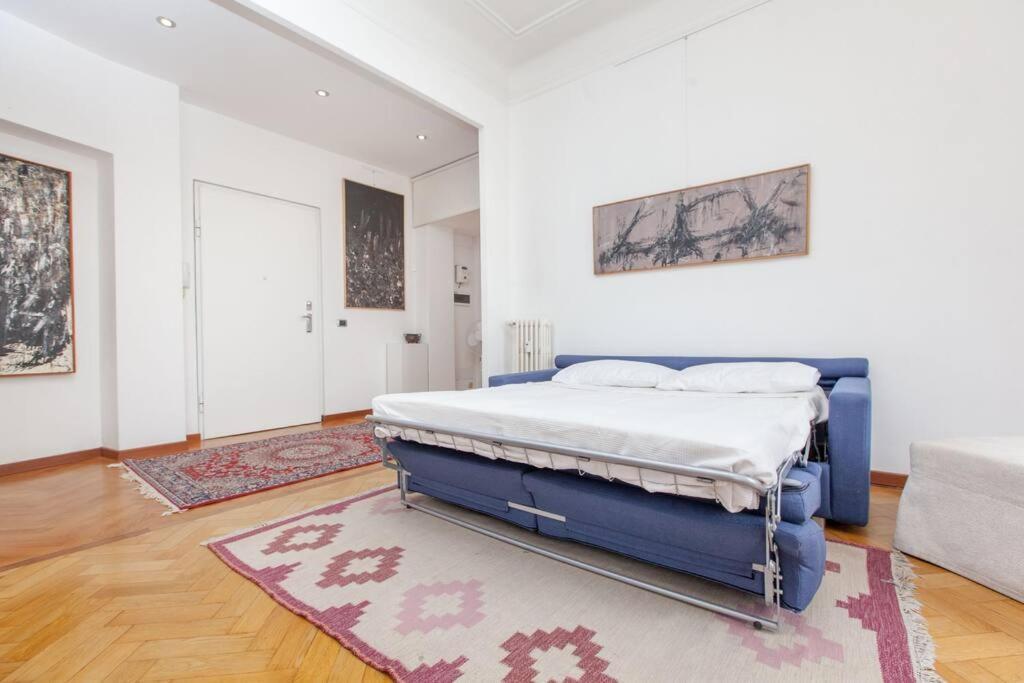 Bright House Center On Subway Lines 1,2 &3 Apartment Milan