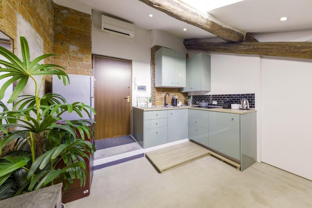 Duomo Penthouse Design - City Center - Ac Apartamento
