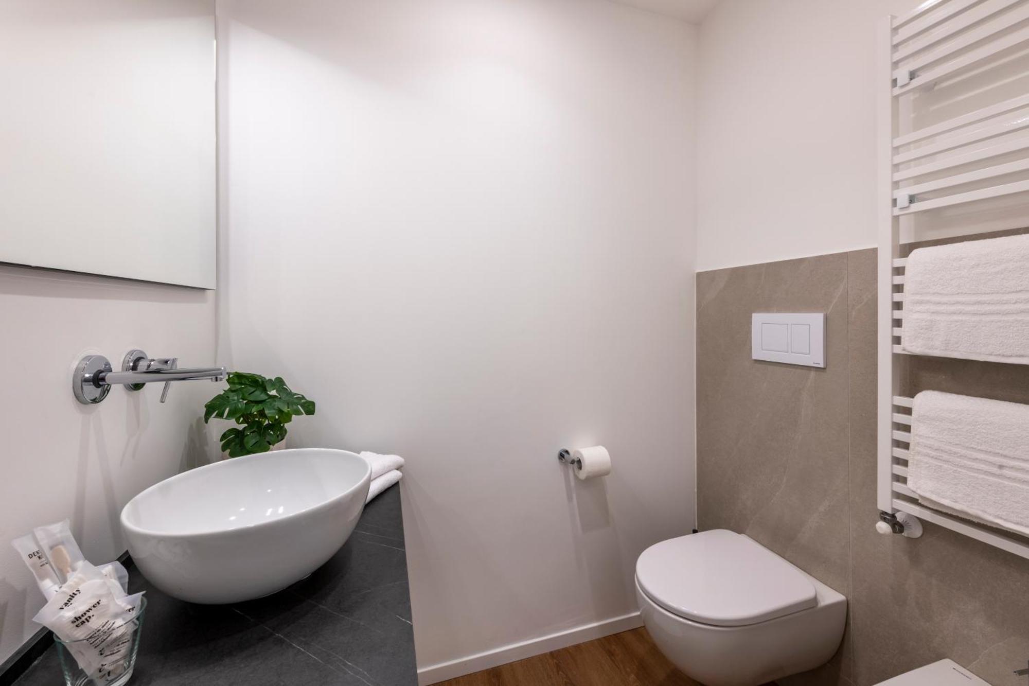 Bnbutler - Inbrera - Giulianova, 1 *