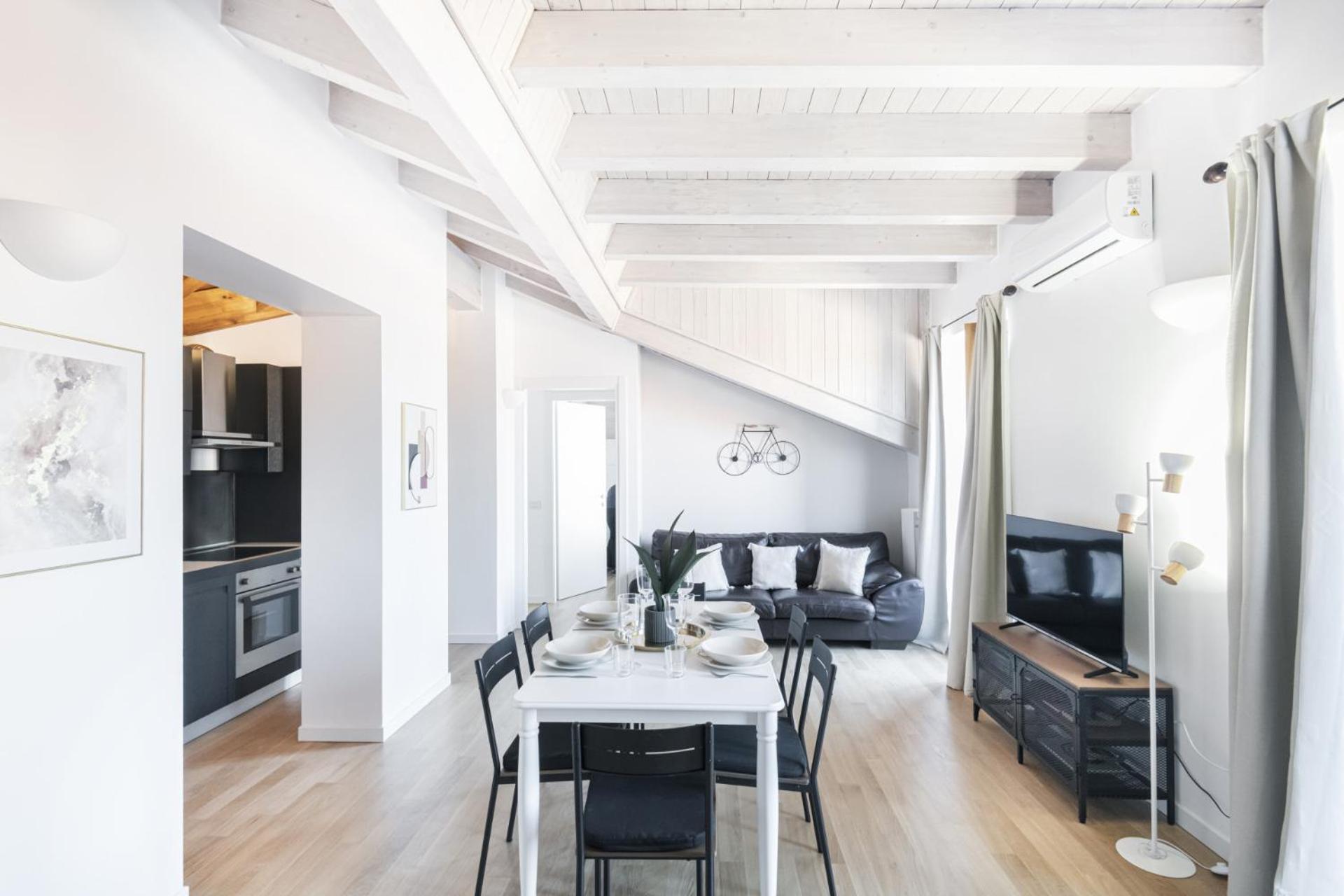 Easylife - Gioiello Con Ampio Balcone Panoramico In Porta Ticinese *