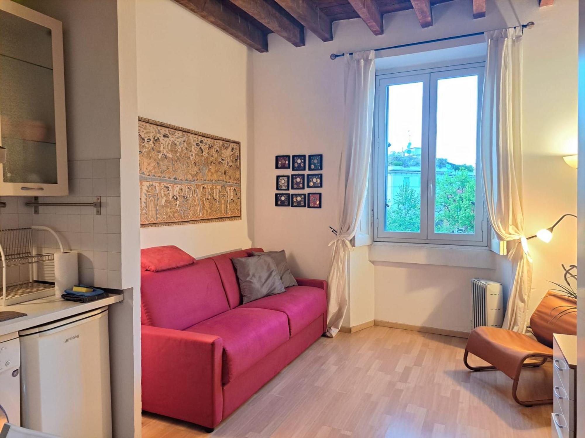 Apartment Tiny Conciliazione By Quokka 360 - 5 Stops From Cathedral *