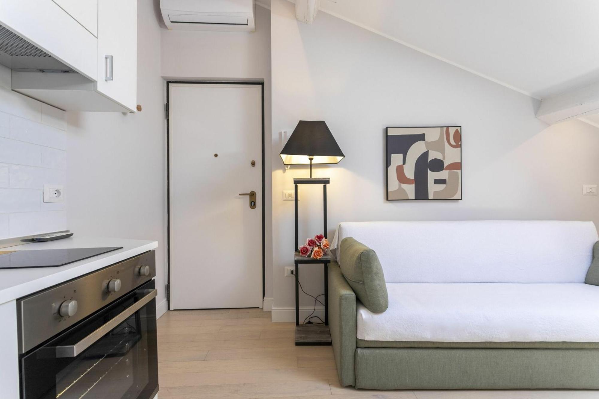 Appartamento Ferrucci 1 Bedroom Attic In By Halldis Milano