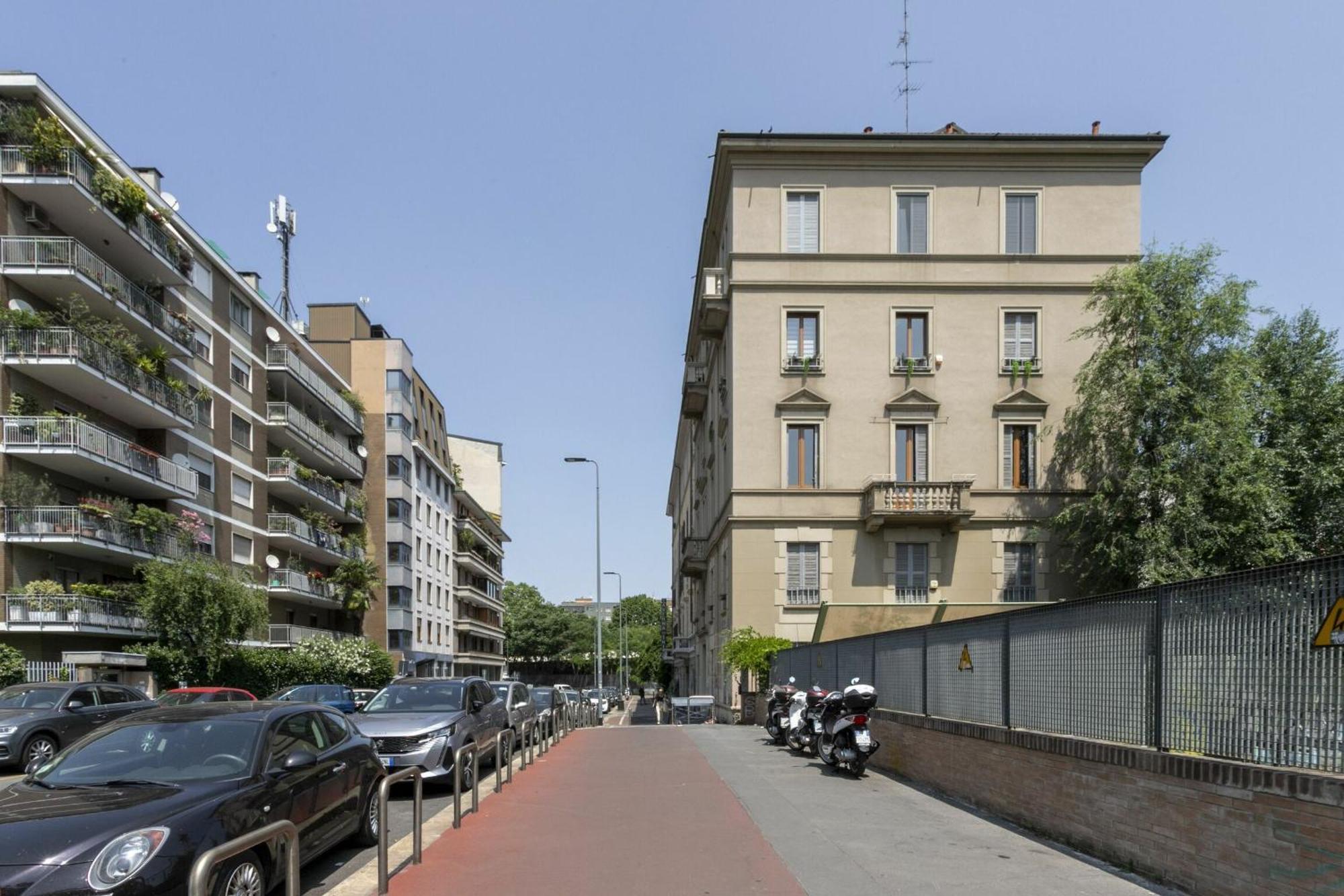 Apartamento Ferrucci 1 Bedroom Attic In By Halldis *