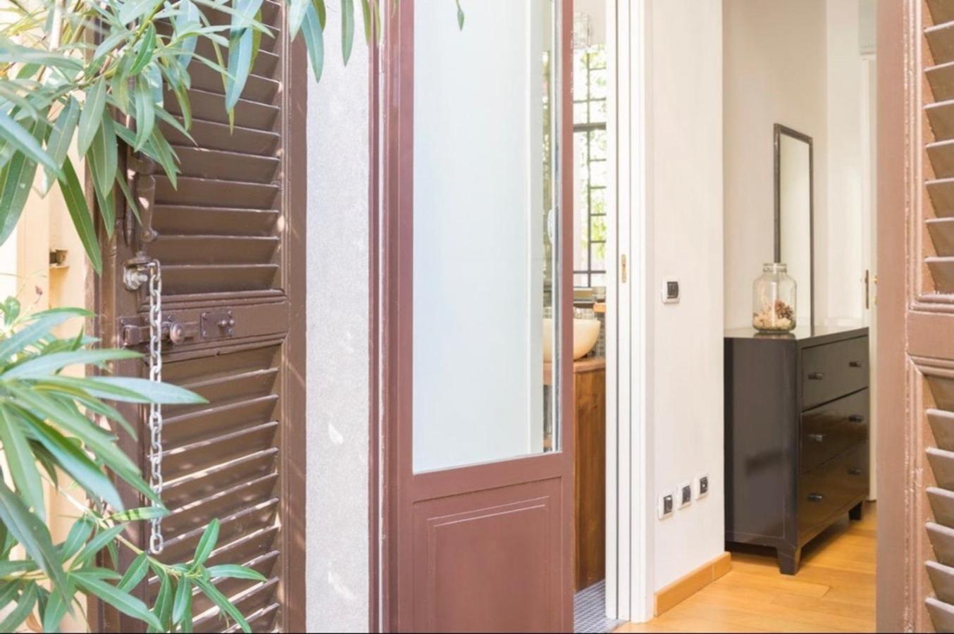 Apartment Wprelais Palm Fronds Milan