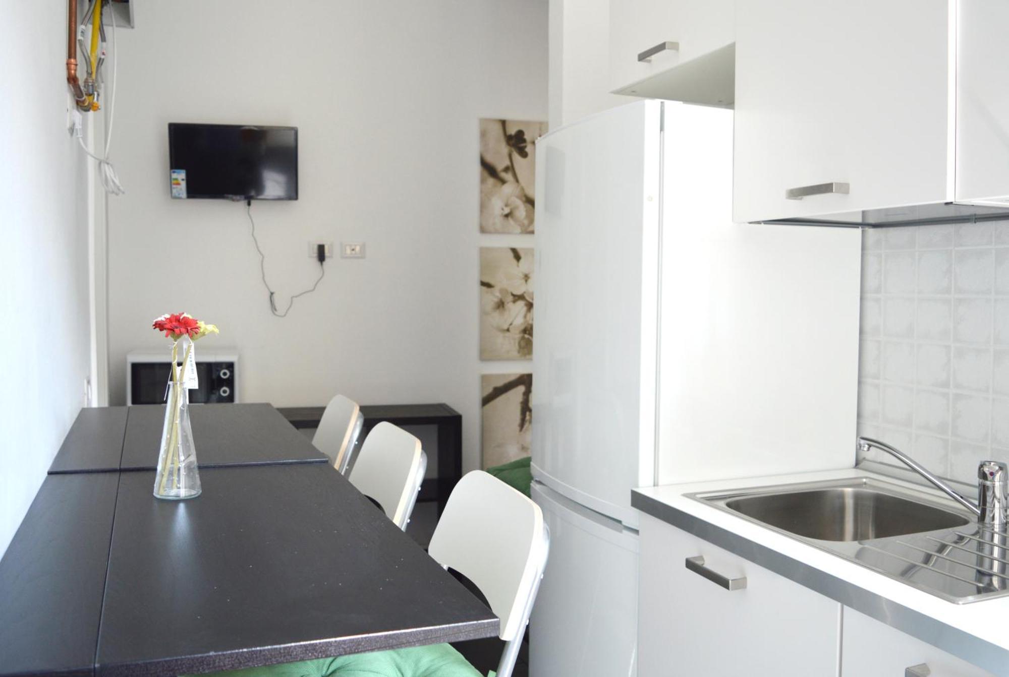 Joivy Mauri - Cosy Flats Near The Duomo * Milão