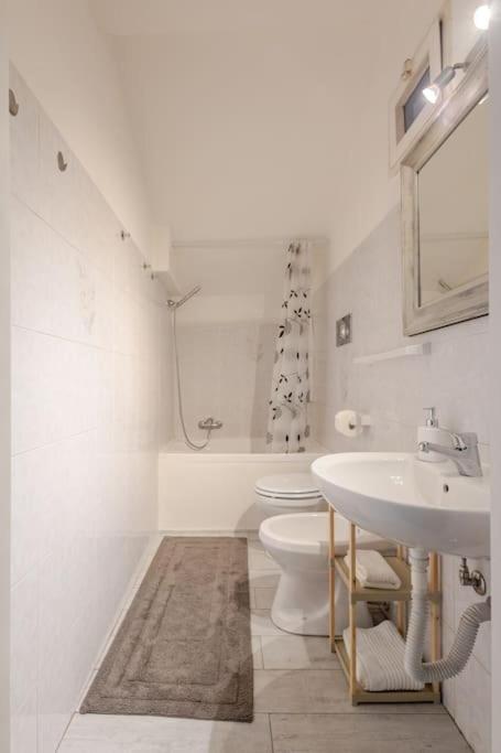 Sky-view Flat In Milan