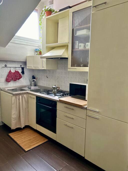Sky-view Flat In Apartment