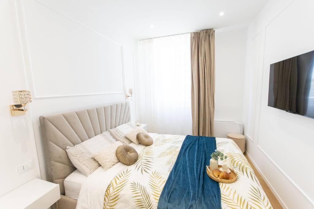 We - Prada Luxury Apartment Milan