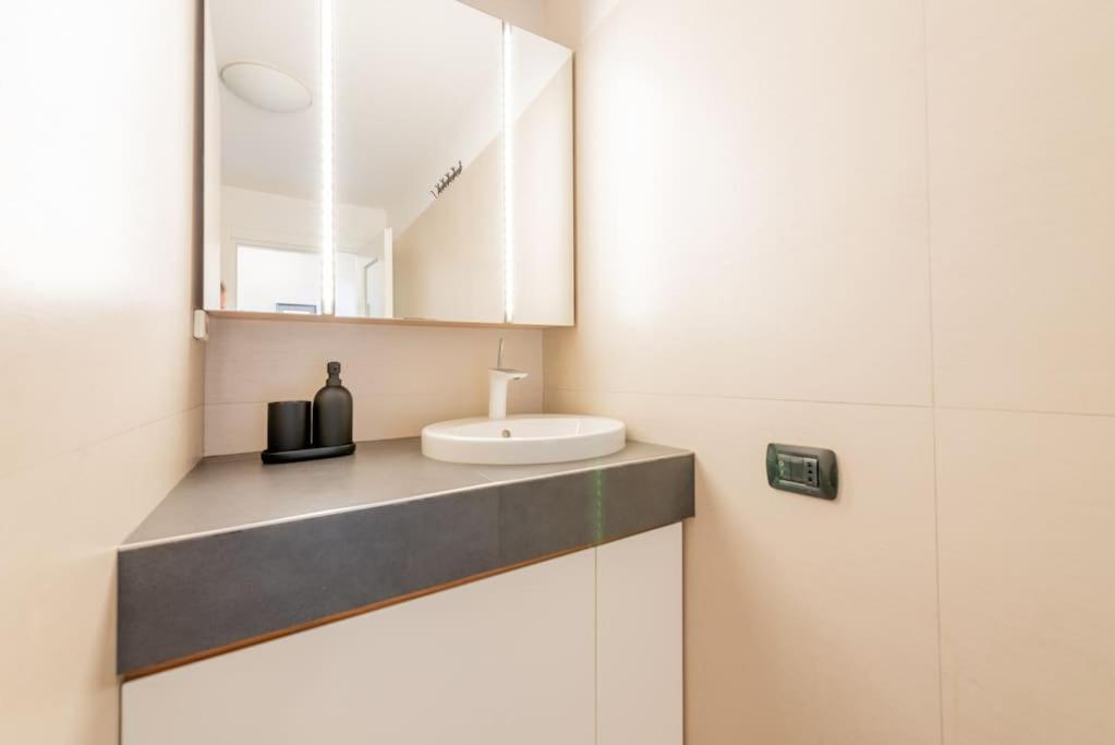 Apartment Guest Planet - Exclusive Flat Isola Milan