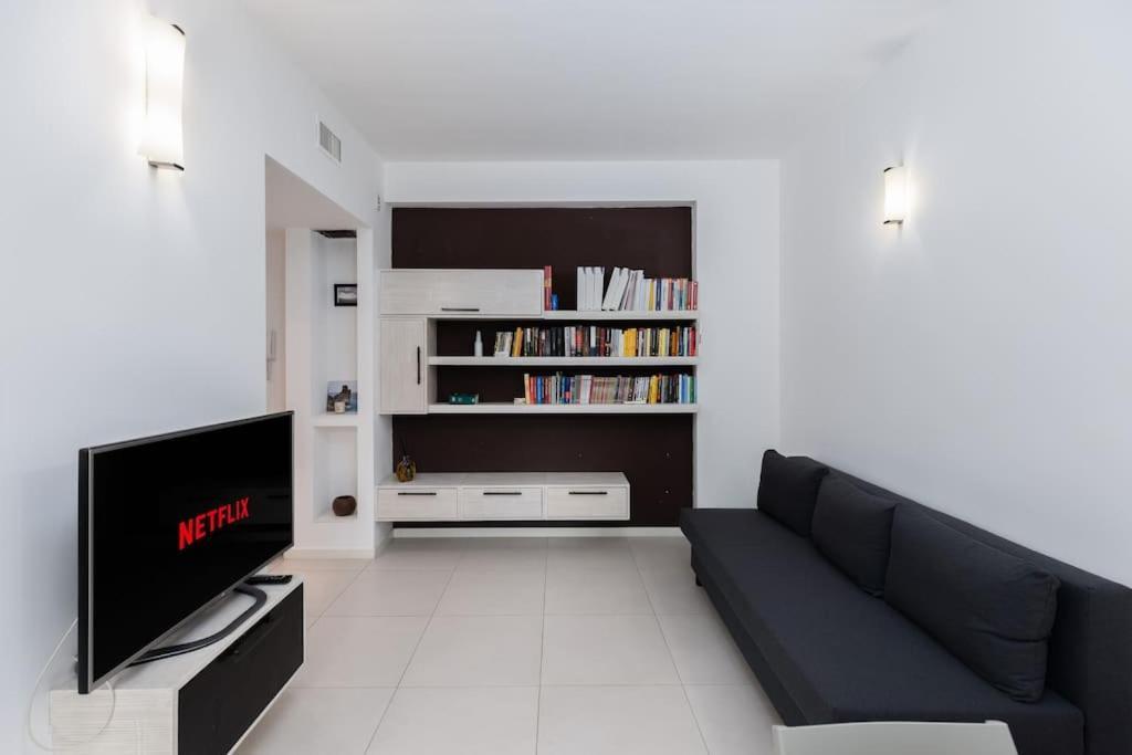 Deluxe With Free Wifi And Netflix Milan