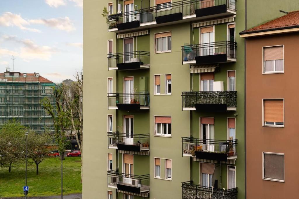 Deluxe With Free Wifi And Netflix Apartment *