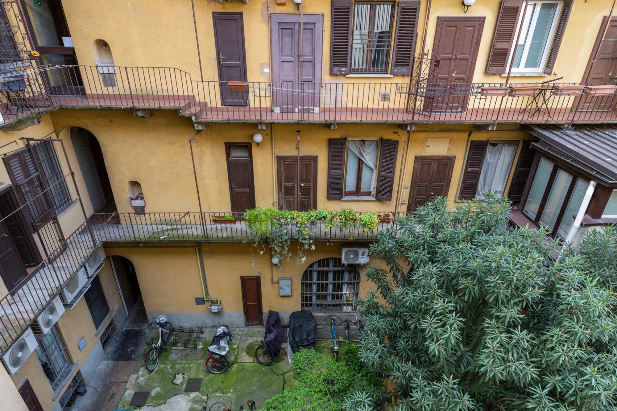 Titty House - Crocetta Apartamento
