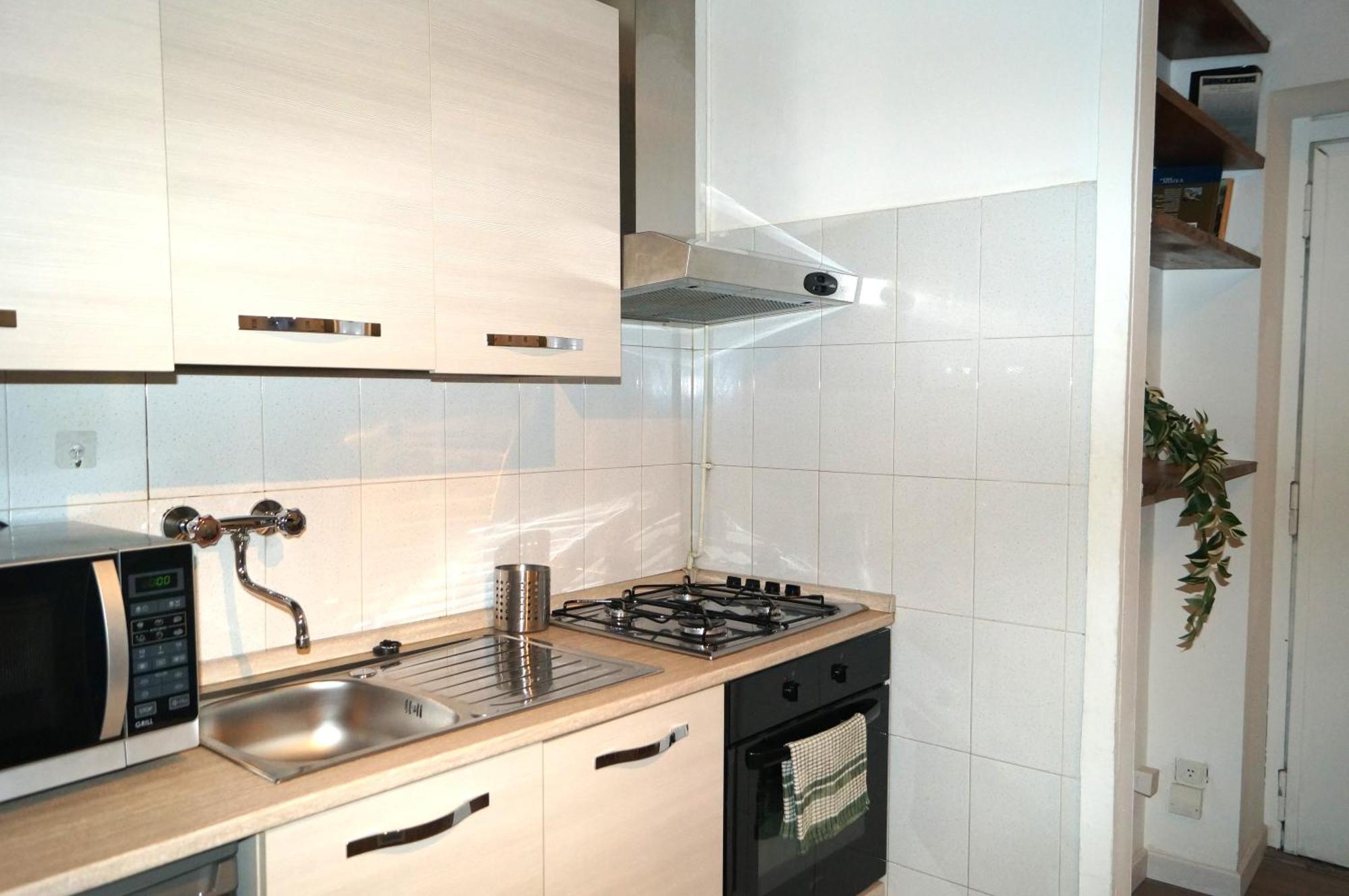 Apartment House Naviglio Quattro Milan