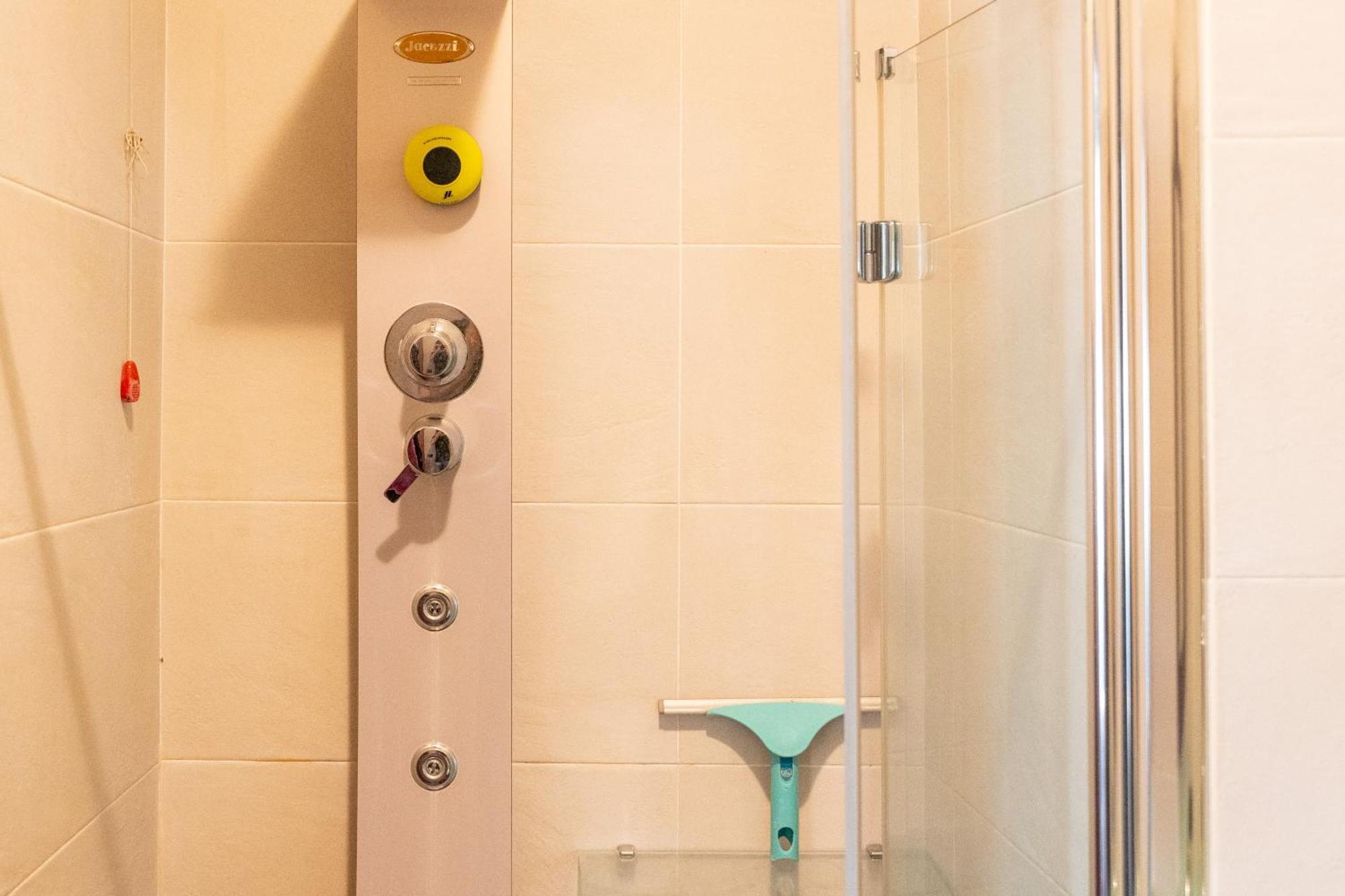 Ihost - Romilli 21 * Milan