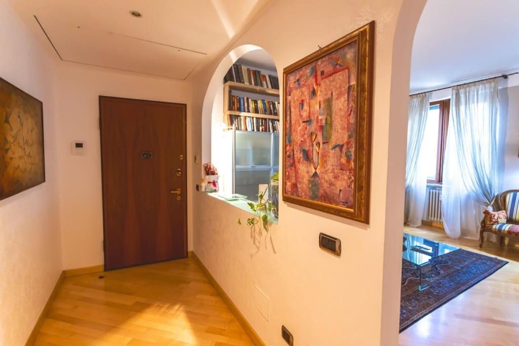 Ampia Oasi A Porta Venezia: Casa In Centro Apartment Milan