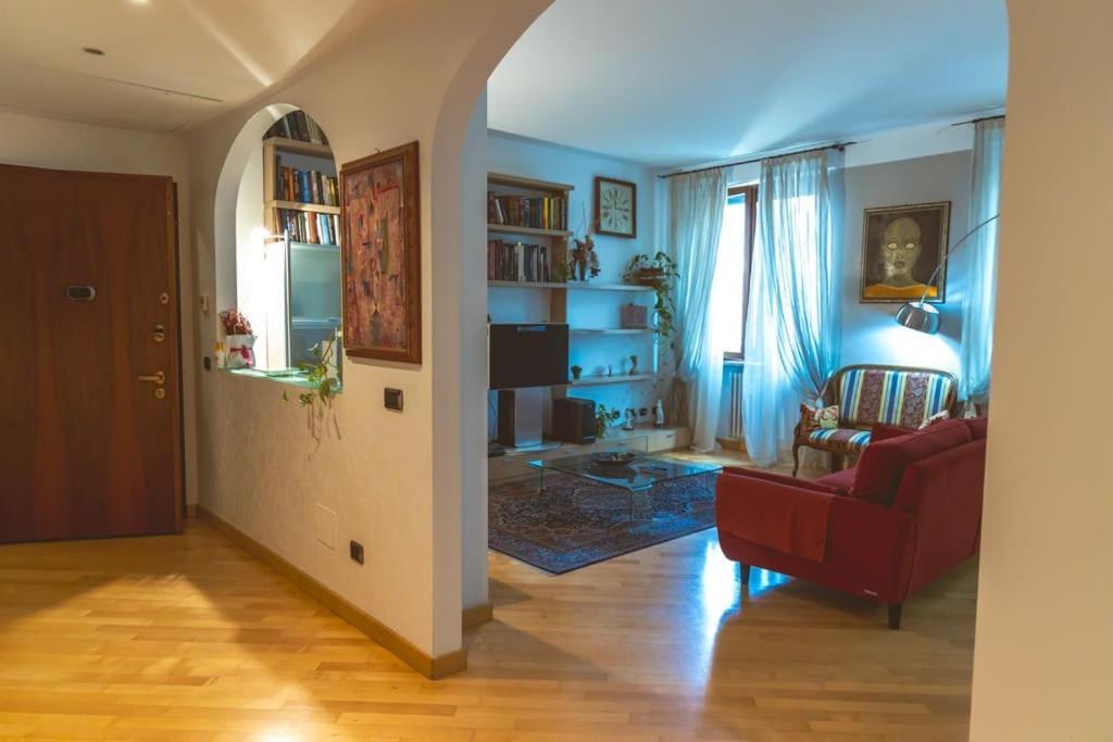 Ampia Oasi A Porta Venezia: Casa In Centro Apartment