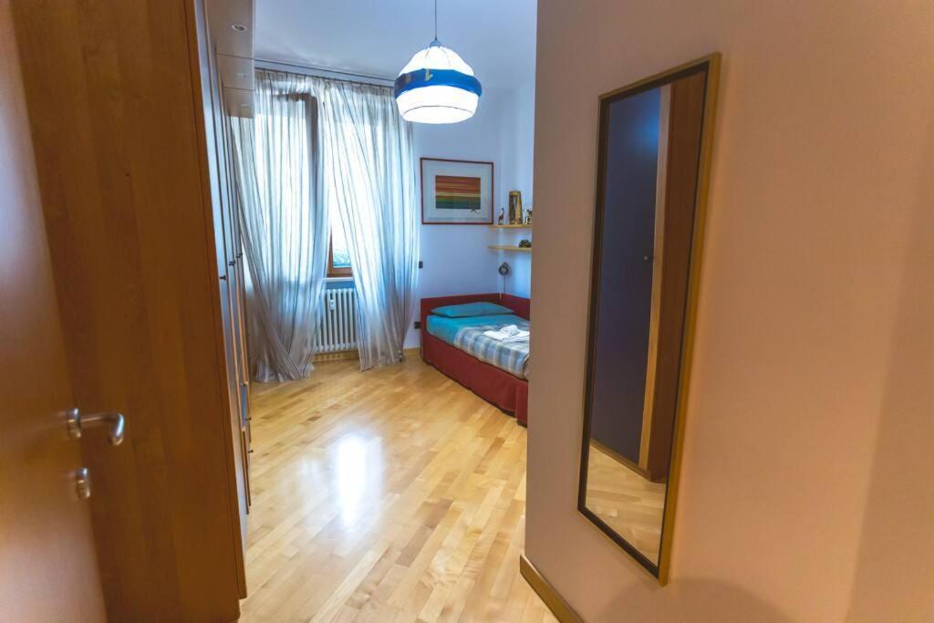 Ampia Oasi A Porta Venezia: Casa In Centro Apartment *