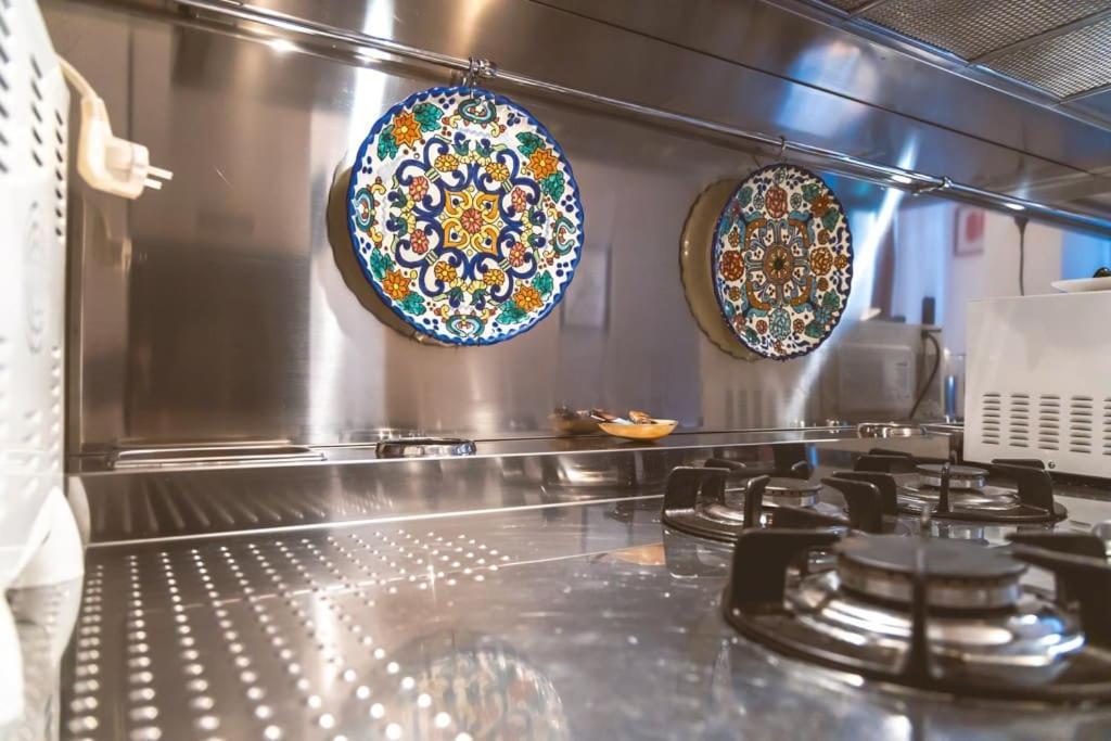 Apartment Ampia Oasi A Porta Venezia: Casa In Centro Milan