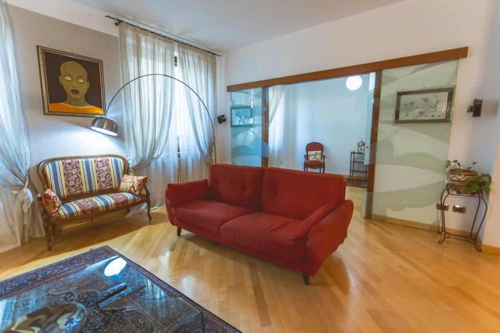 Apartment Ampia Oasi A Porta Venezia: Casa In Centro