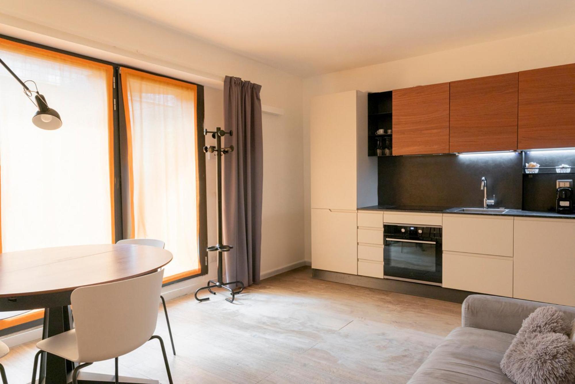 Beautiful In - Duomo 15 Minutes Apartment