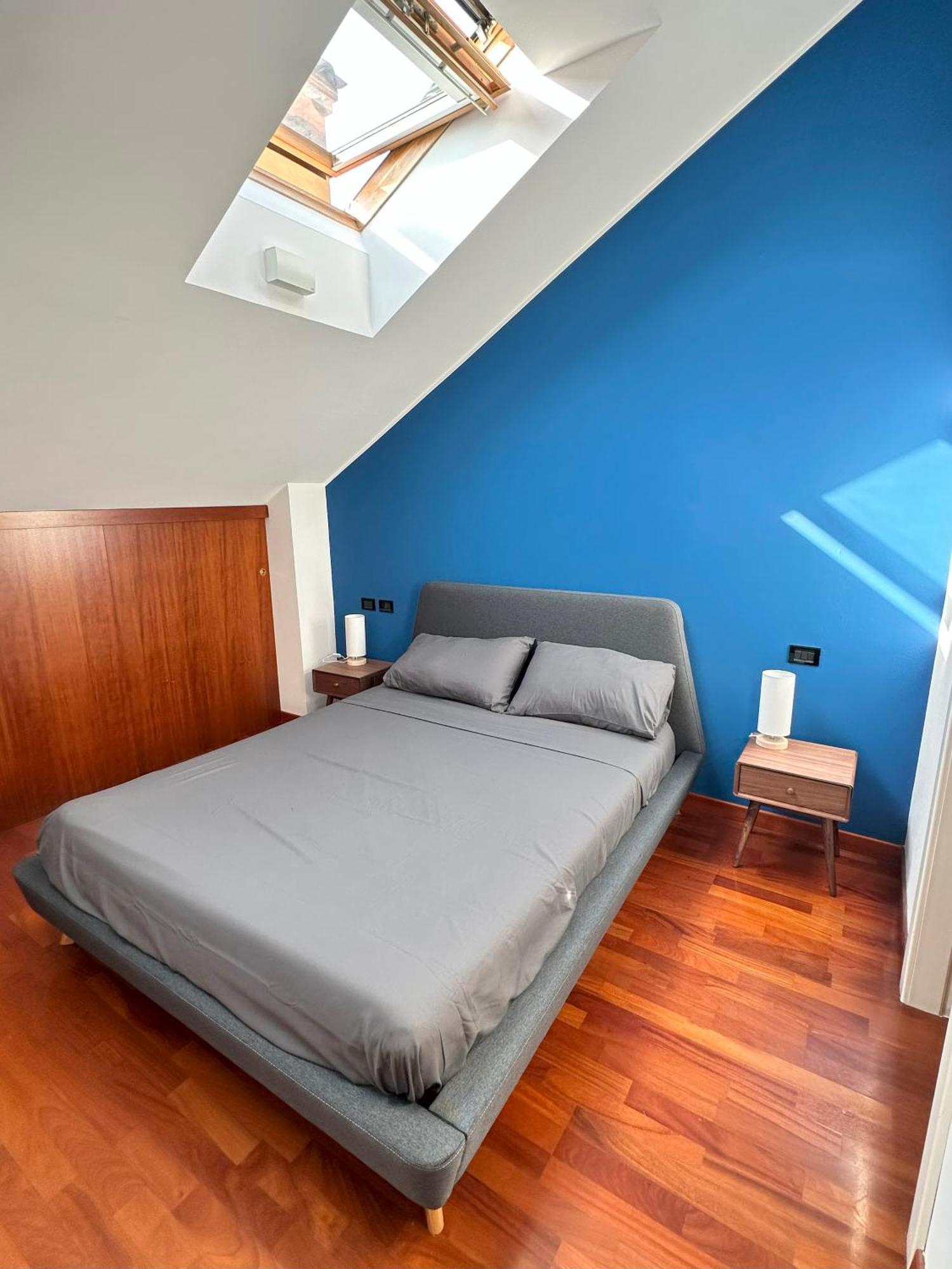 Con 2 Da Letto Navigli + Parcheggio Per 2 Auto Apartamento