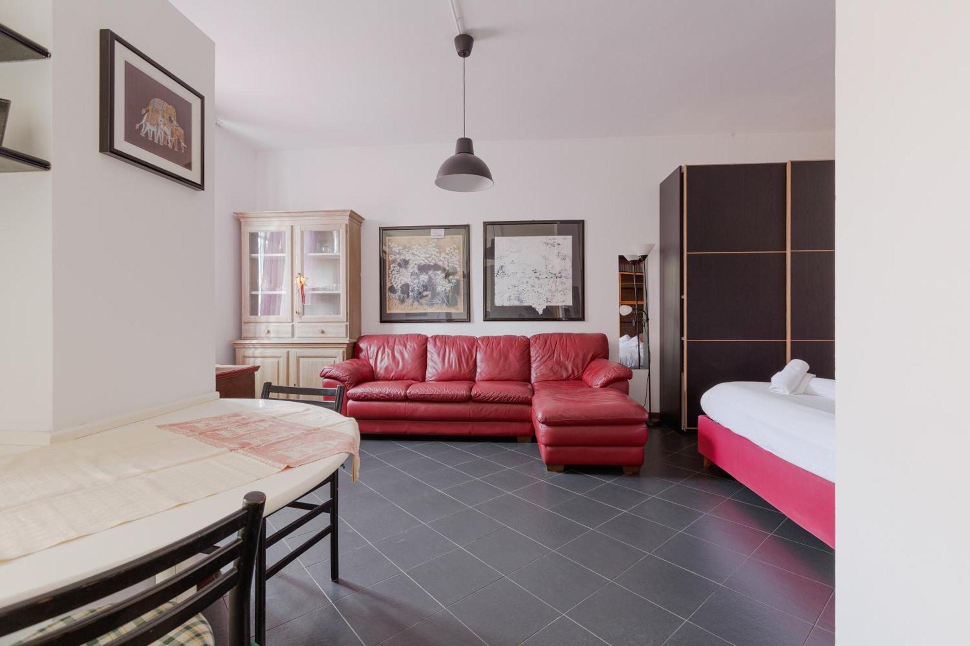 De Angeli M1 - Colorful With Balcony!