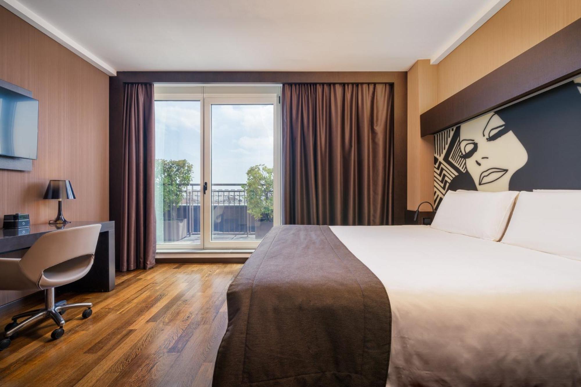Hotel Crowne Plaza By Ihg 4*