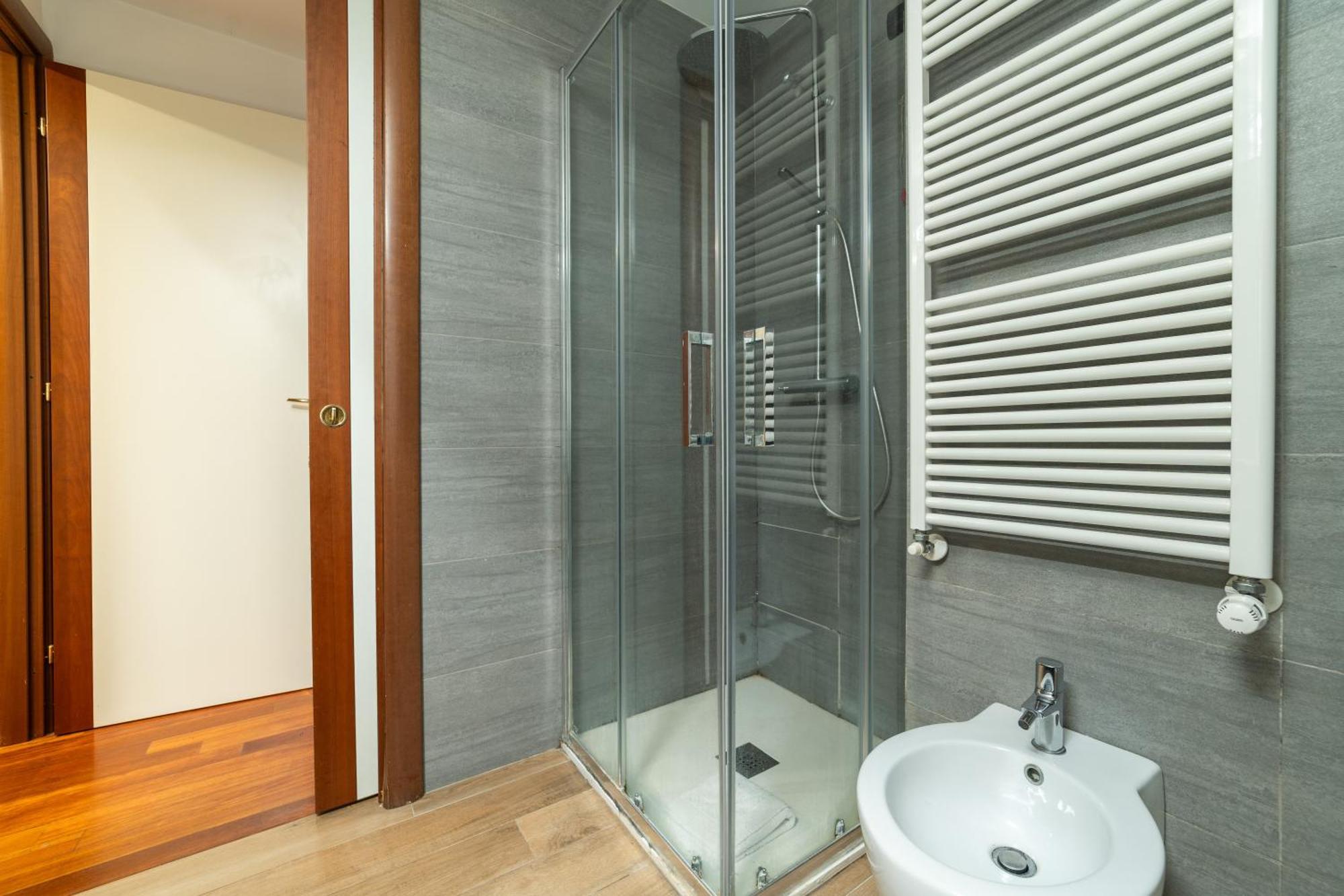 Luxury & Cozy 90 Sqm Flat Facing “bosco Verticale” Milan