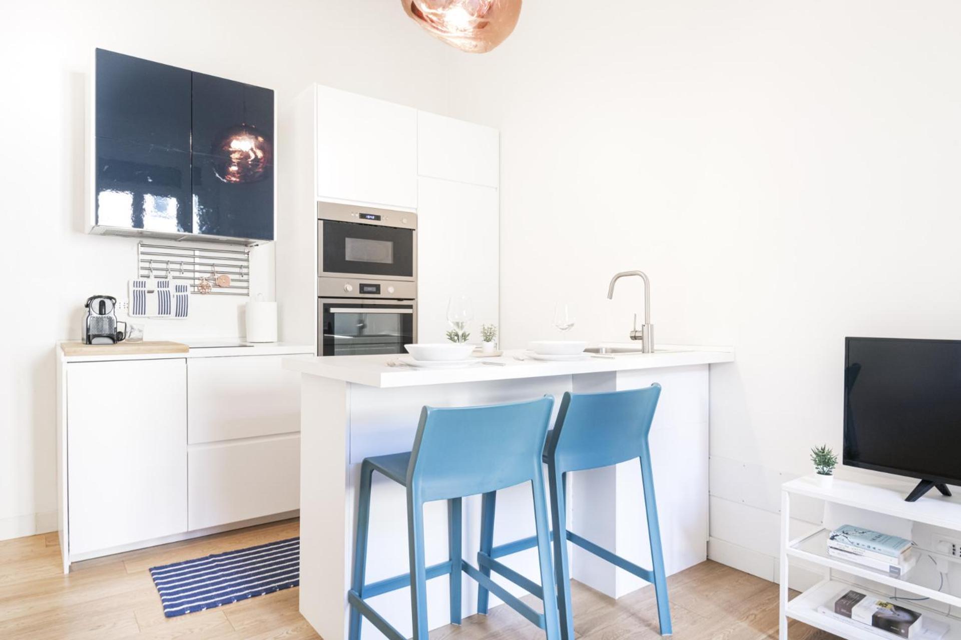 Easylife-luminoso In Zona Garibaldifs
