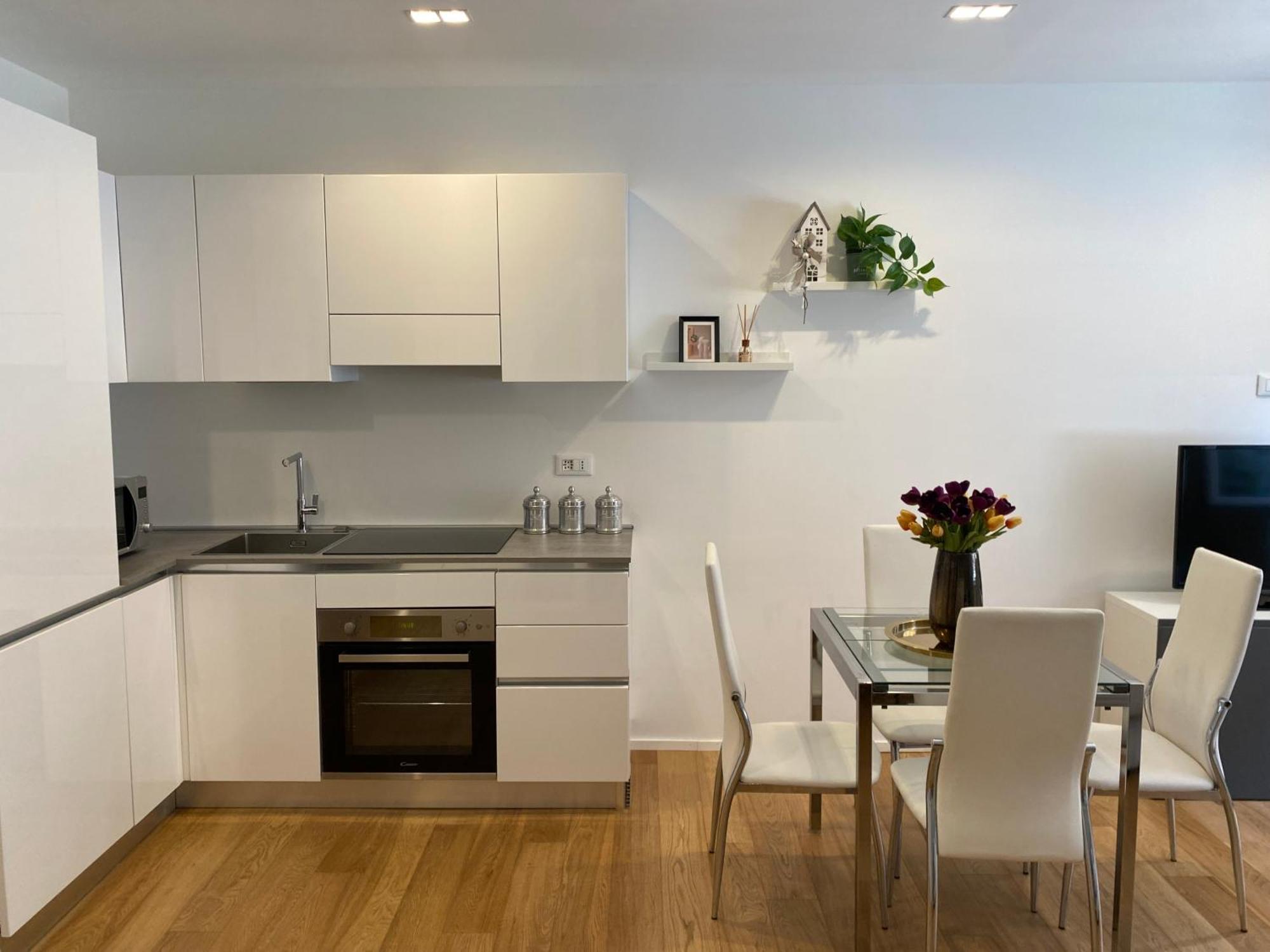 Gramsci 2 - Cozy Near Sempione Park! Apartment Milan